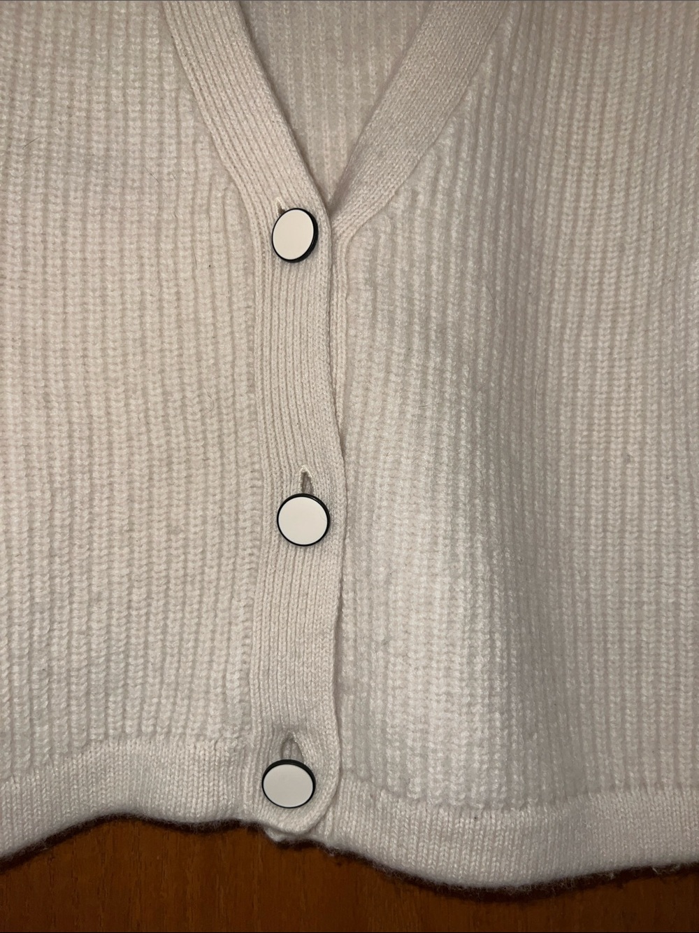 Tabula Rasa Ivory Ribbed V-Neck Cropped Cardigan - Picture 4 of 6